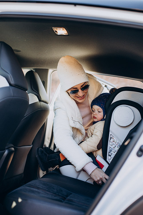 Sillas de seguridad para bebés y niños en el coche: una medida de seguridad imprescindible